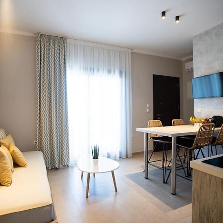 Marineiko Luxury Apartments イエリソス エクステリア 写真