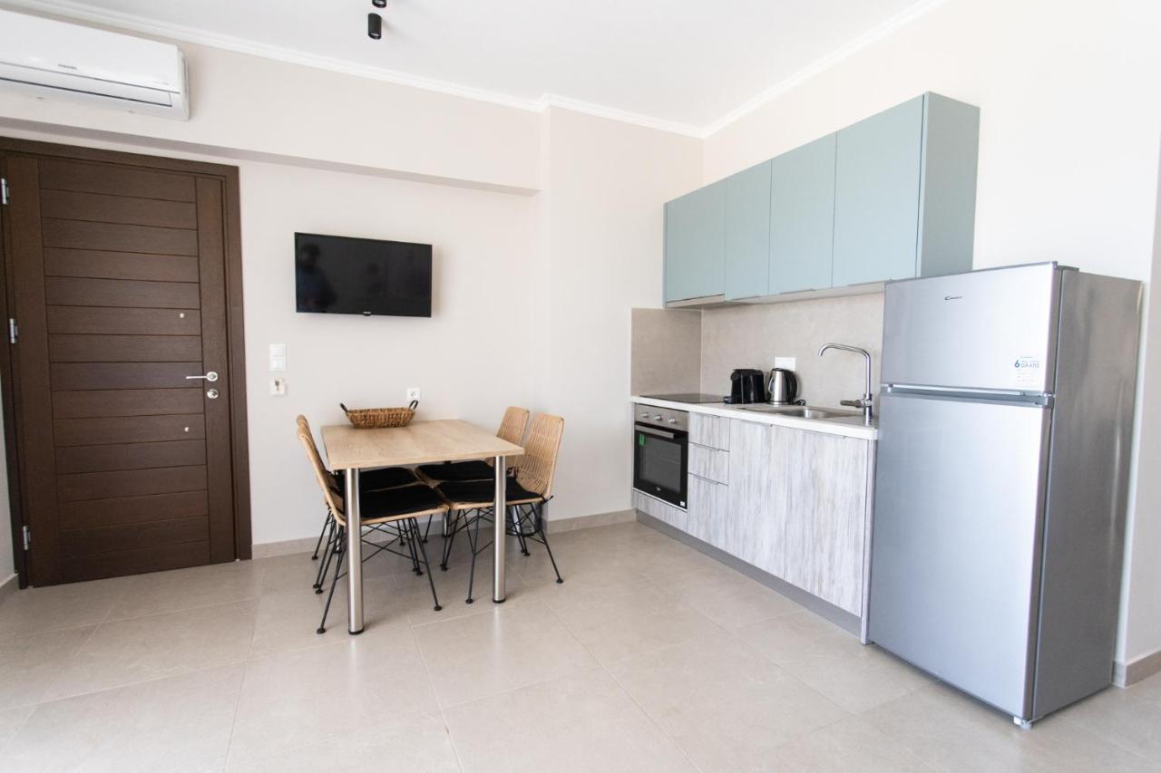 Marineiko Luxury Apartments イエリソス エクステリア 写真