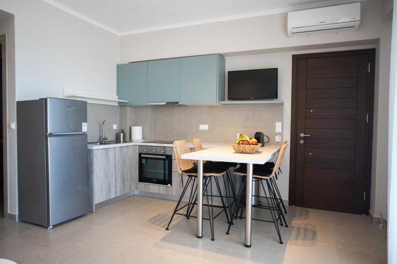Marineiko Luxury Apartments イエリソス エクステリア 写真